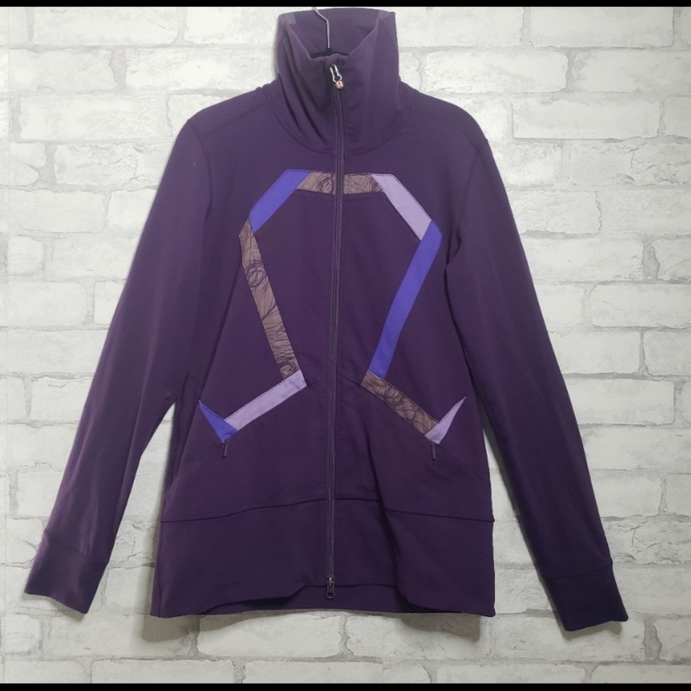 Lululemon jacket size 10